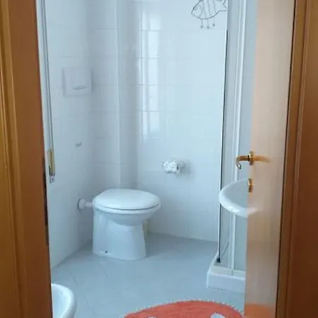 Spacious Triple A Stones Throw From The Sea Pineto