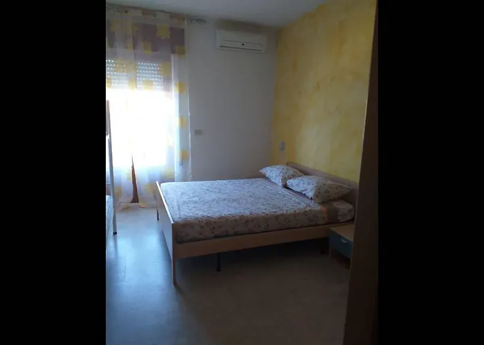 住宿加早餐酒店 Spacious Triple A Stones Throw From The Sea 3*