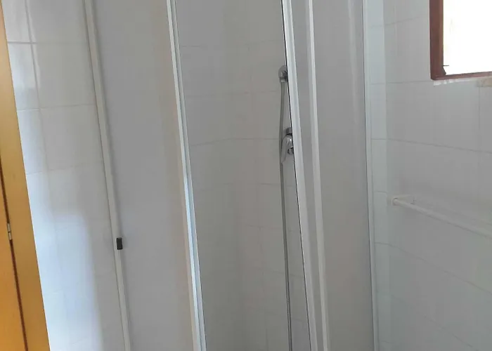 Spacious Triple A Stones Throw From The Sea 皮内托